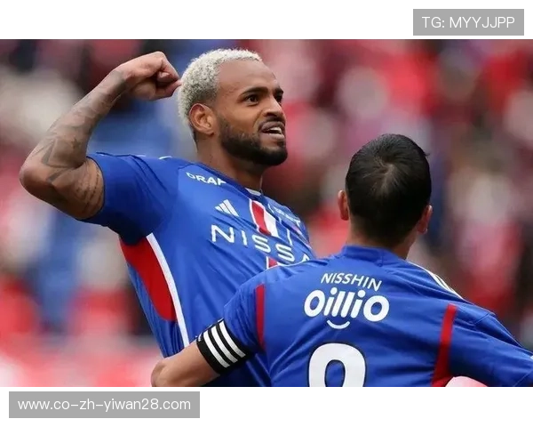 无脸足球球星的神秘魅力如何通过艺术表现出个人独特的情感与力量